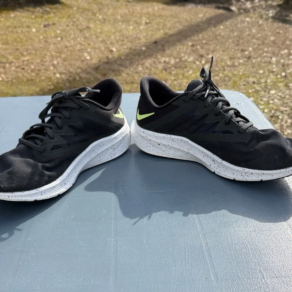 Nike Men's Quest 3 Black and Blue Running Shoes